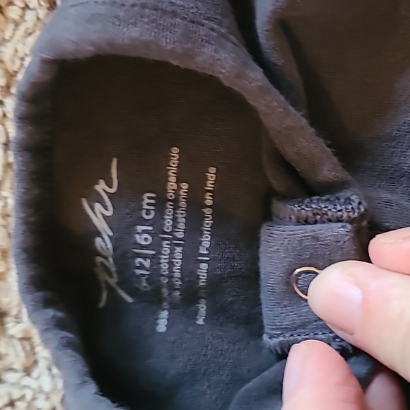 Pehr 6-12 mo onsie - Picture 2 of 5